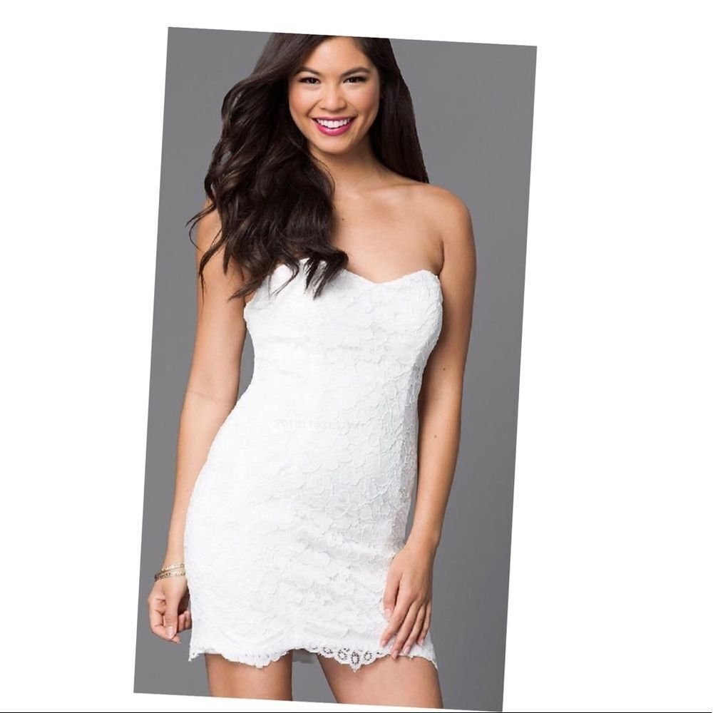 Dear Moon strapless lace off white dress size 11